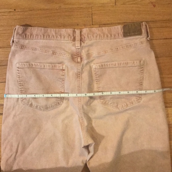 Light pink American eagle jeans size 10 washed to shrink size 6. - Picture 16 of 16
